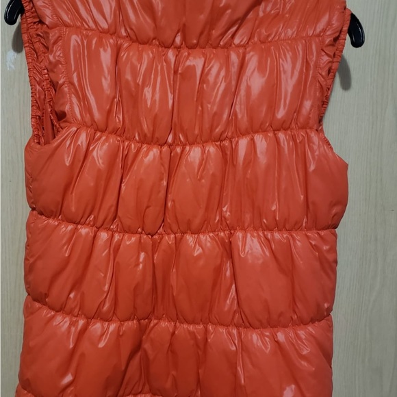 Women’s Sleeveless Puffer Vest (Love Culture) Size: M - Picture 2 of 4
